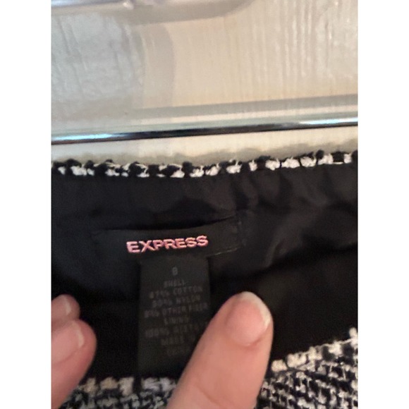 Express‎ Black and White Herringbone MiniSkirt size 8 - Picture 2 of 2